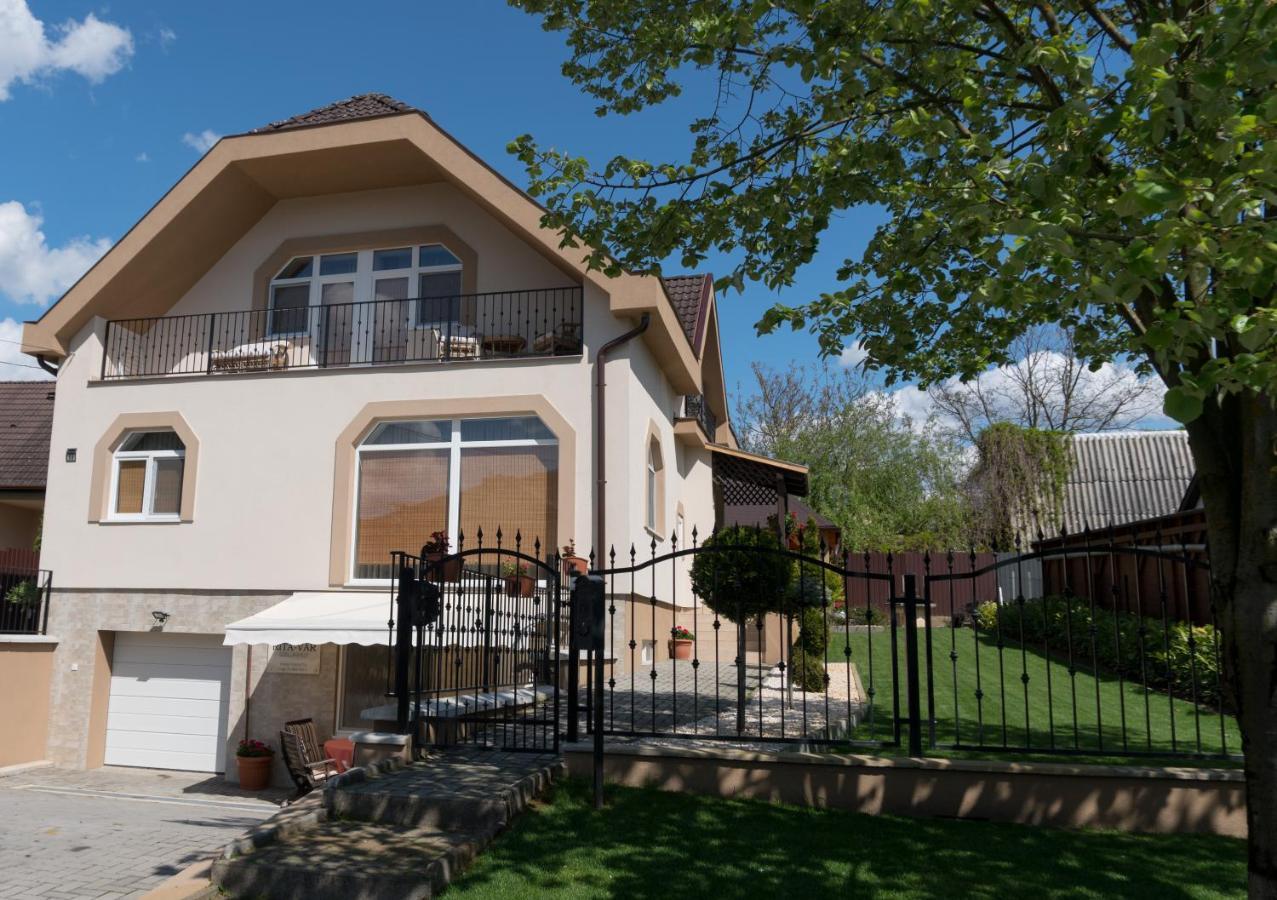 Rita-Var Szallashely Nyiregyhaza Bagian luar foto